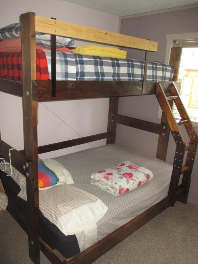 Nice Bunk Bed Whitehorse Kültér fotó